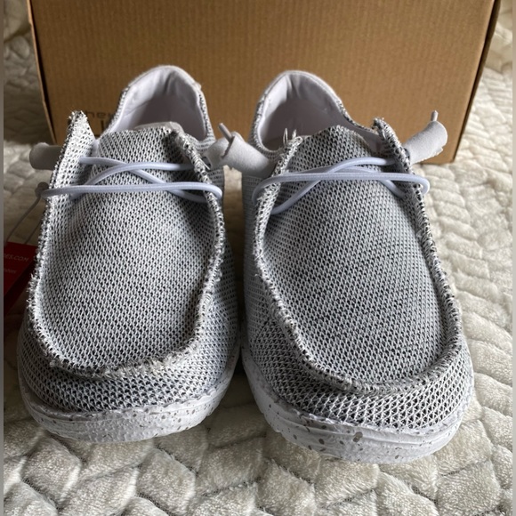NWT in box HEY DUDE Wendy Sox Stone White size 7 - Picture 10 of 15